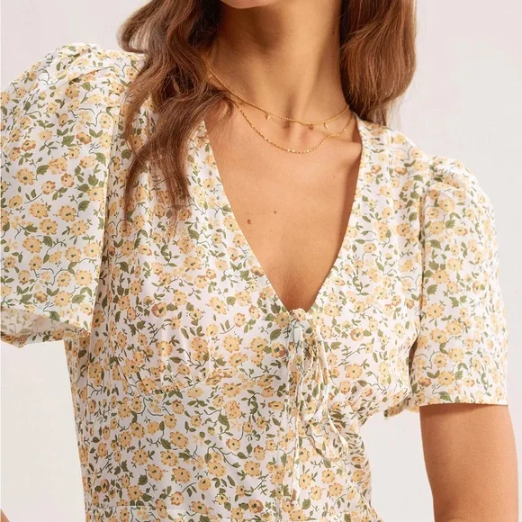 Rihoas Yellow Floral V-Neck Mini Dress - Picture 2 of 7